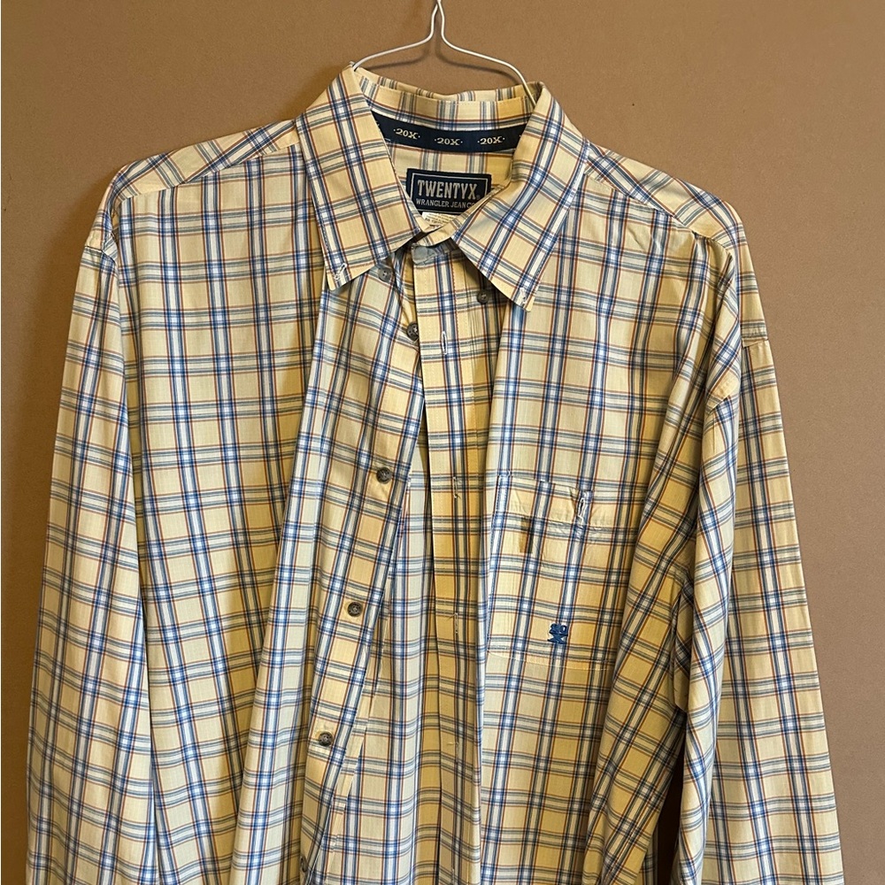 XL Wrangler 20X dress shirt, EC, starched
